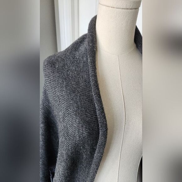 Zara grey knit Shawl Batwing shrug sweater - Size Medium - Picture 9 of 10